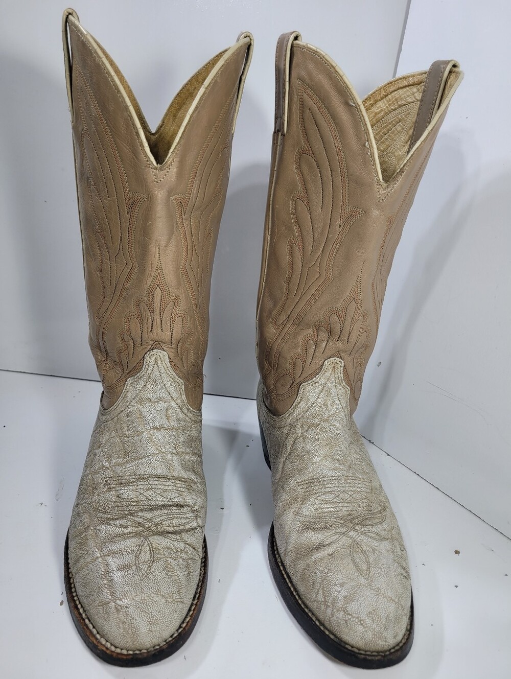 Vintage 1981 Wrangler Men Cowboy Boots Elephant Print White Leather Western 10